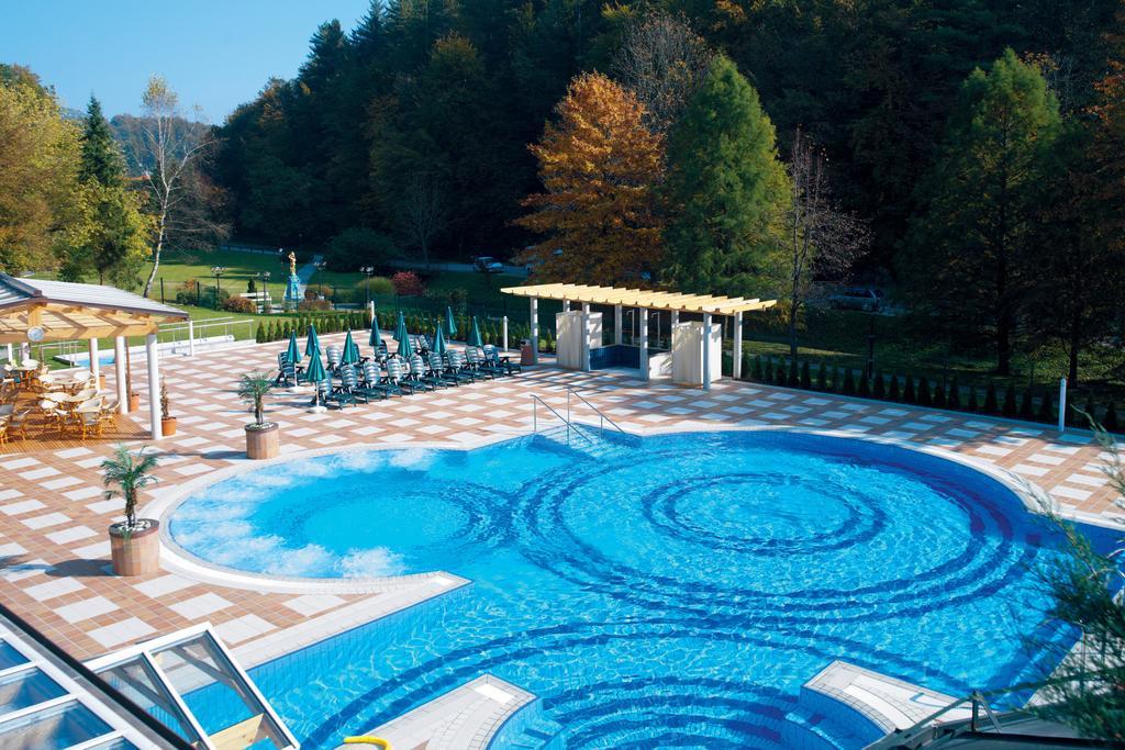 Hotel Smarjeta - Terme Krka シュマリェシュケ・トプリツェ エクステリア 写真