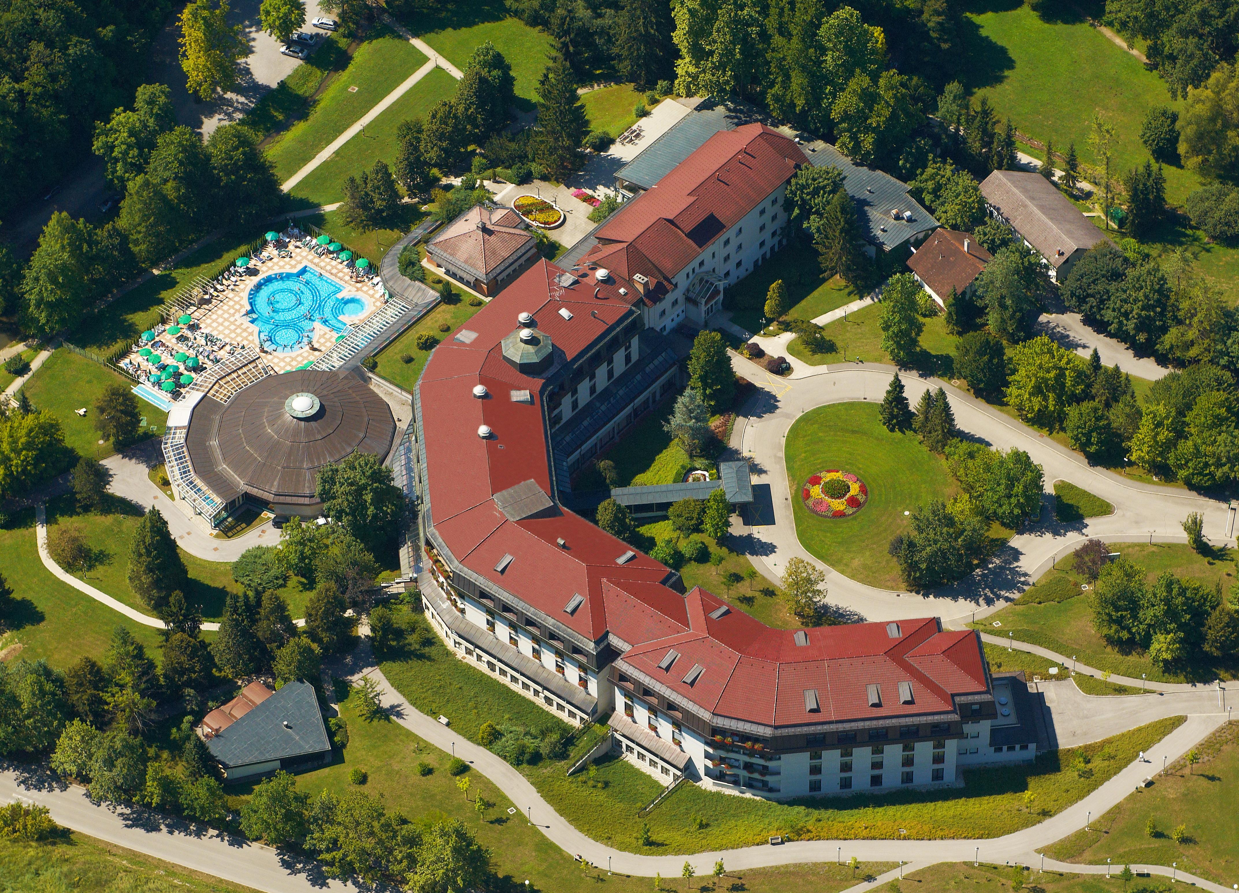 Hotel Smarjeta - Terme Krka シュマリェシュケ・トプリツェ エクステリア 写真